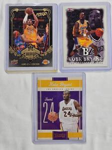 lot 263 image: Lot of 3 Kobe Bryant Cards