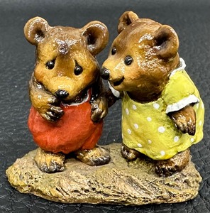 lot 102 image: Wee Forest Folk Bears - Dont Be Shy  BB-1 (1995)