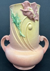 lot 46 image: Beautiful Vintage Roseville 1938 Poppy Art Deco - Two Handled Vase (873-9)