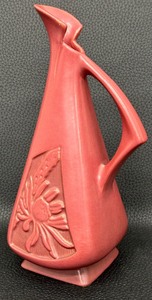 lot 18 image: Vintage Roseville Silhouette Pitcher 717-10