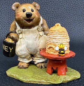 lot 132 image: Wee Forest Folk Bears - Honey Bear - BB-11 (2001)