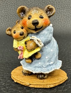 lot 150 image: Wee Forest Folk Bears - Naptime with Dolly  BB-14  (2006)