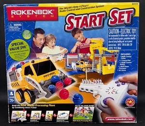 lot 16 image: Rokenbok System Start Set - The Worlds Only 4 Player Radio Control and Construction System - NEW