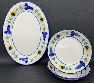 lot 38A image: Dansk San Nicolo Oval Platter and Two Serving Bowls