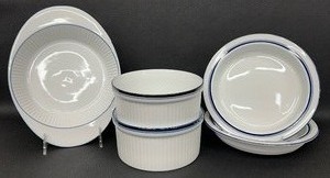 lot 31 image: Dansk Bistro Serving Pieces