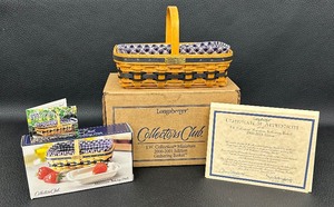 lot 48 image: Longaberger Collectors Club J.W. Collection Miniature Gathering Basket - 2000-2001