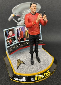lot 58 image: Legends of Star Trek Limited Edition Montgomery Scott #0673 Character Sculpture Collection by Hawthorne Village