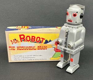 lot 174 image: Vintage Mr. Robot The Mechanical Brain Toy