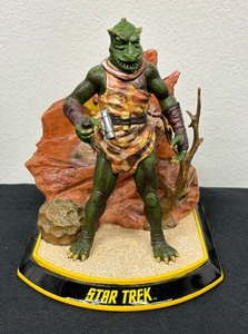 lot 109 image: The Legends of Star Trek Limited Edition Masterpiece Collection Gorn Sculpture