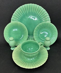 lot 128 image: Vintage Stangl Pottery Plates, Cup and SaltPepper Shakers