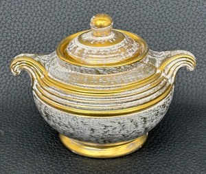 lot 68 image: Stangl Pottery Antique Gold Covered Dish