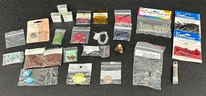 lot 132F image: Lovely Collection of Beads, Charms and Crystals