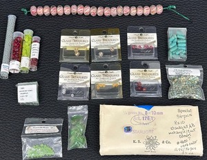 lot 94F image: Glass Beads, Seed Beads, Swarovski Beads and More
