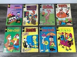 lot 276 image: Lot of 8 Whitman Comic Books - Chip & Dale - Tweety & Sylvester - Bugs Bunny - Cracky - Huey Dewey & Louie - Woody Woodpecker - Pink Panther - Popeye