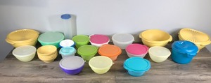 lot 327 image: Lot of Vintage Tupperware