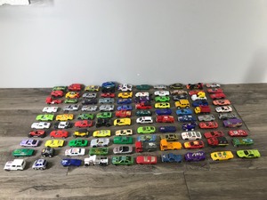 lot 340 image: Lot of 100 Die Cast Cars
