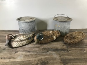 lot 357 image: 3 - Vintage Duck Decoys and 2 Metal Minnow Buckets