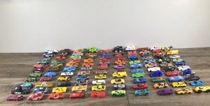 lot 376 image: Lot of 100 Die Cast Cars