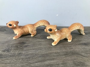 lot 387 image: Vintage Fairway Squirrel Figurines Made in Japan