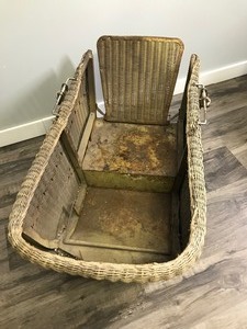 lot 405 image: Antique Wicker Toddler Sled  Rocker