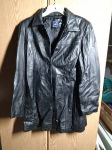 lot 28 image: Leather Jacket