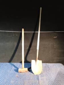 lot 66 image: Vintage maul and shovel