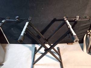 lot 85 image: On stage keyboard stand