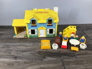 lot 419 image: Vintage 1969 Fisher Price Play Family House with Accessories