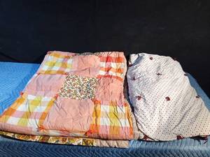 lot 209 image: 2 Handmade quilts