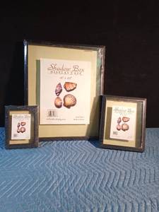 lot 205 image: 3 New shadow box display cases