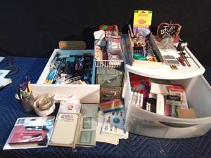 lot 177 image: Home office supplies