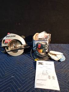 lot 136 image: Electric skill saw and electric bufferpolisher with manual