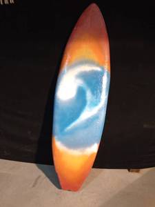 lot 123 image: Surf board