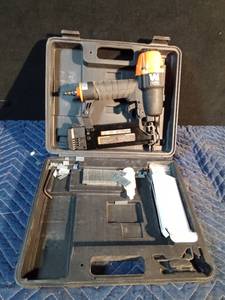 lot 125 image: Pneumatic Brad Nailer