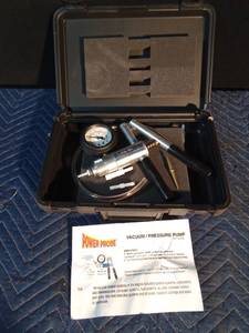 lot 113 image: Vacuum pressure pump in case
