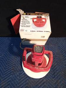 lot 117 image: Electric orbital car waxer