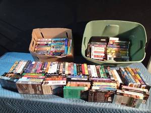 lot 181 image: Tote and a box of VHSs