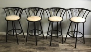 lot 22 image: 4 - Bar Stools with Cloth Seats