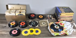 lot 431 image: Large Lot of Records - Various Artists