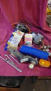lot 33 image: Various Air Pumps and Hitch Balls