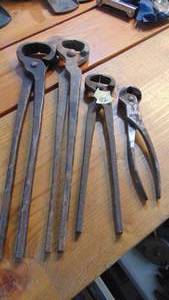 lot 42 image: Lot of Nail Pullers