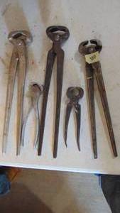 lot 100 image: Lot of Nail Pulleys