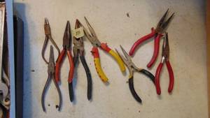 lot 111 image: Lot of Needle Nose Pliers