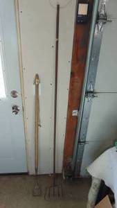 lot 8 image: Fish Fork and Graper