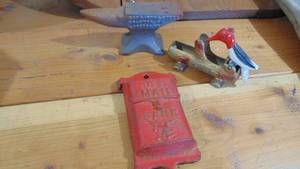 Vintage Cast Iron Bank, Tooth Pitch Holder, Adverting Mini Anval for Sand Iron and Steel in Grafton and Langdon, ND