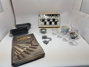 lot 17 image: Miscellaneous Kitchen Items