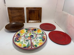 lot 46 image: Trays, Plates, Bowls