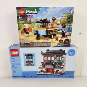 lot 2 image: 2 Lago Sets Friends and Shop