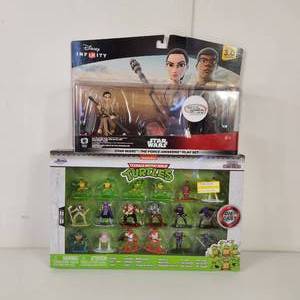 lot 23 image: Disney Infinity Star Wars Play Set And Teenage Mutant Ninja Turtles Die Cast Play Set