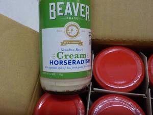 lot 117 image: 12 ct Beaver 4 oz jars Cream Horser...